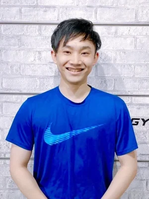 E-STRETCH GYM 心斎橋店の山田　晋平トレーナー